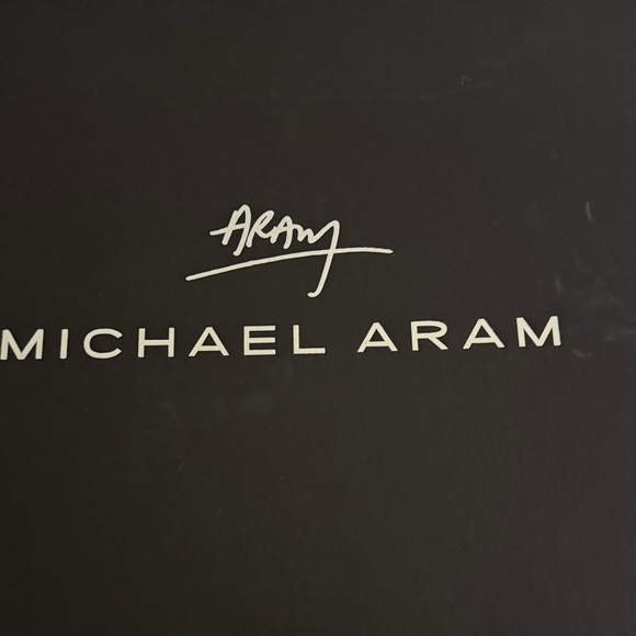 Michael Aram Autumn Leaf Design Vase - Picture 9 of 10